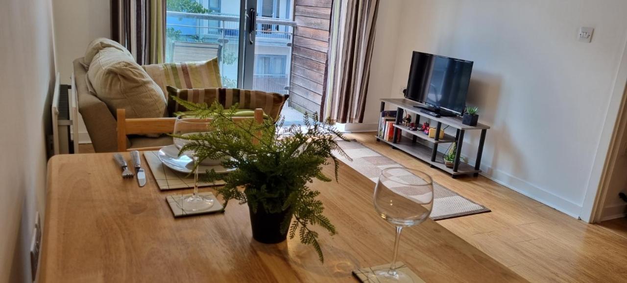 360 Serviced Accommodations - Colchester Marine Quay - 1 Double Bedroom Apartment Exterior photo
